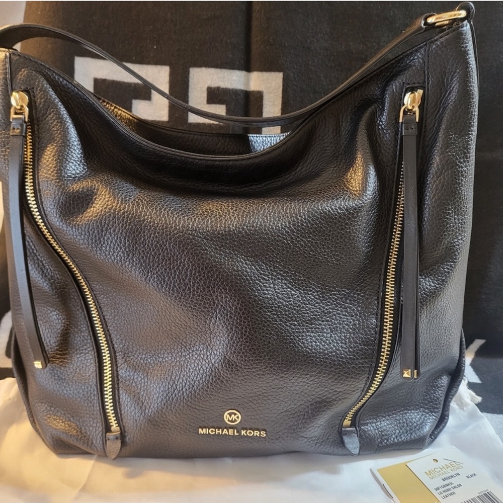 NWT, Michael Kors. Slouchy bag👜♥️
